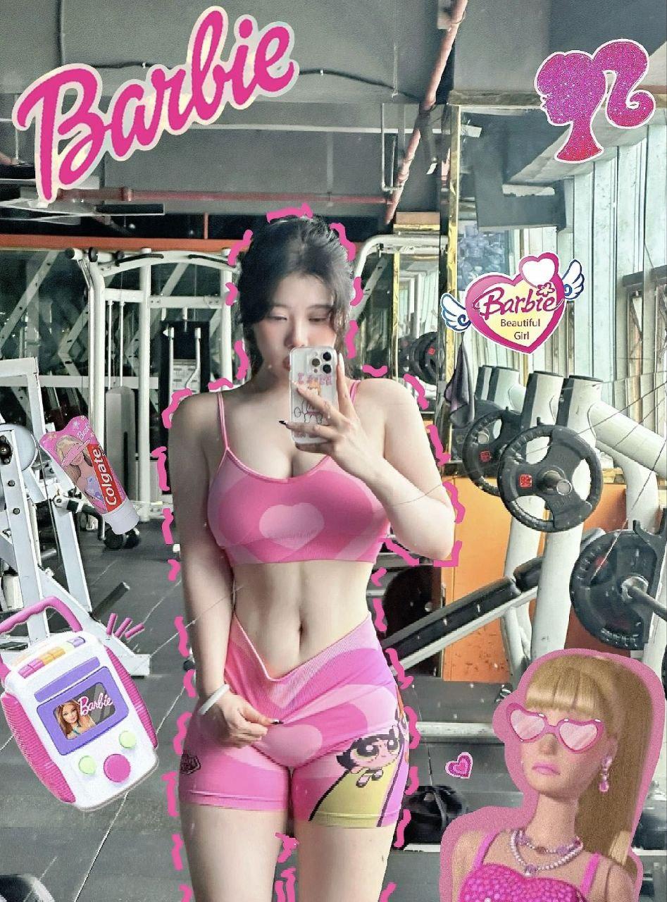 茶香微笑，邻座茶客的换茶情谊